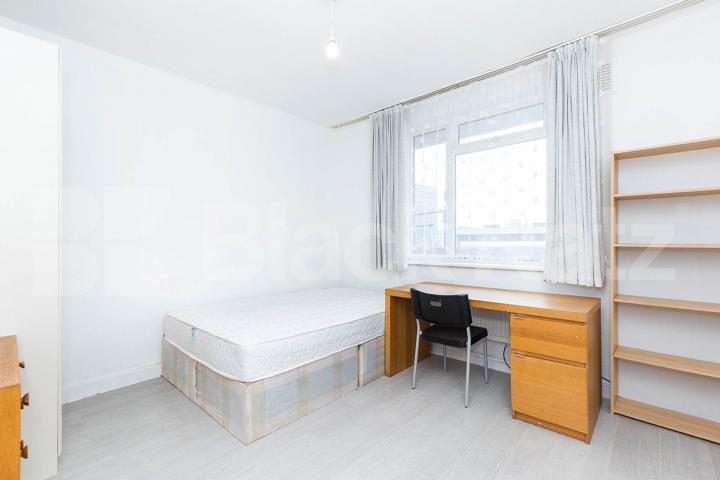 3 double bedroom apartment with balcony and inclusive of heating and hot water Collier Street, Angel / Kings Cross